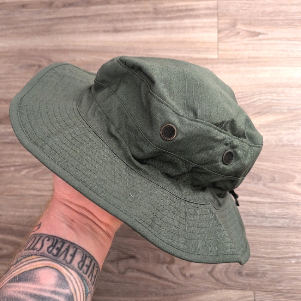 Vintage Military Army green bucket boone hat
